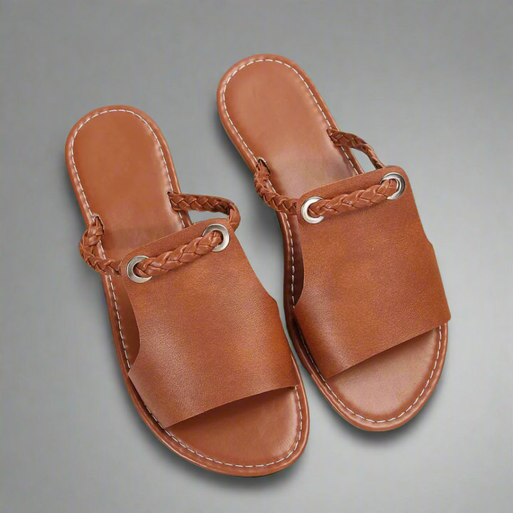 Katelina | Handgemaakte platte sandalen van premium materiaal