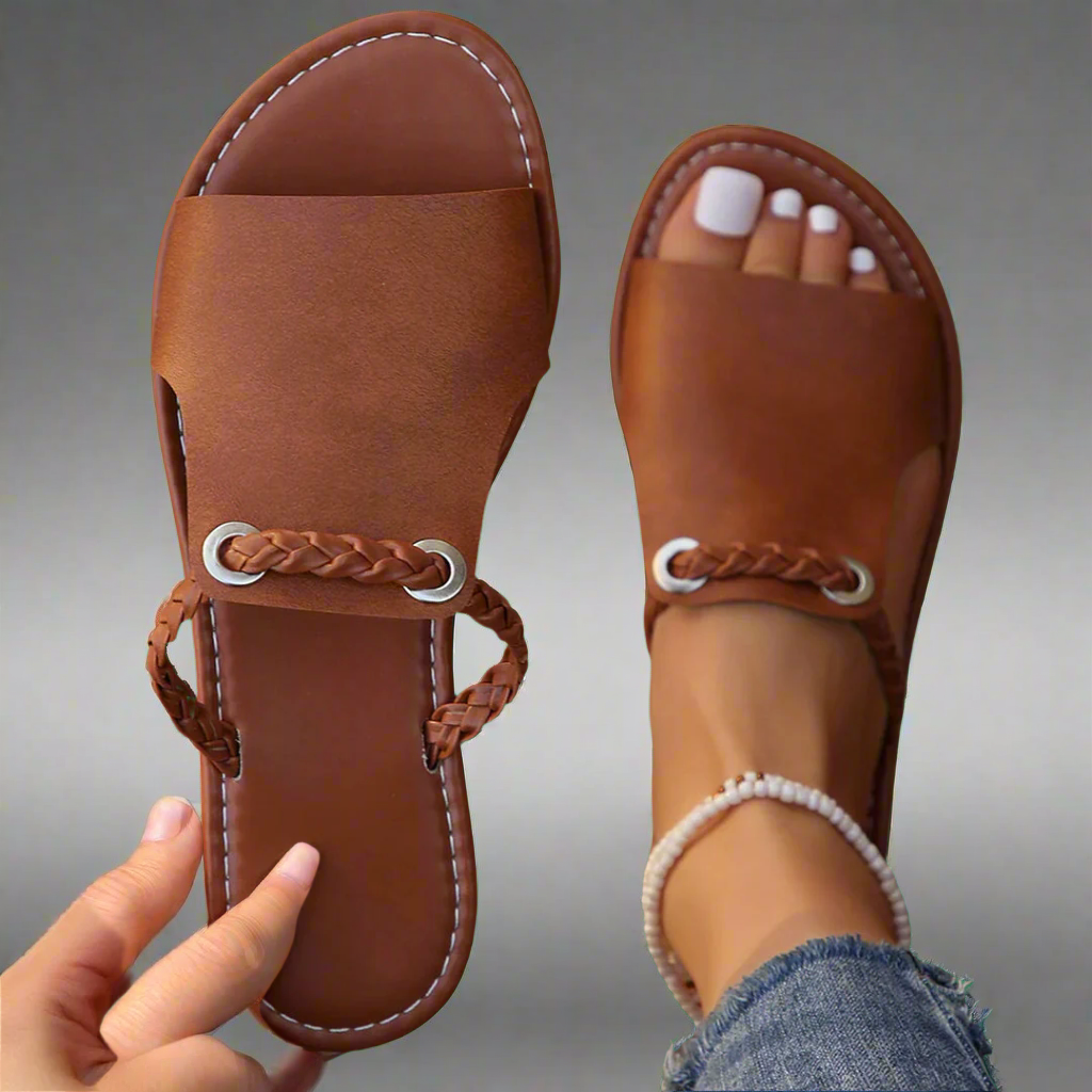Katelina | Handgemaakte platte sandalen van premium materiaal