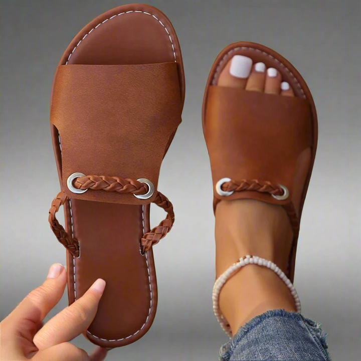 Katelina | Handgemaakte platte sandalen van premium materiaal